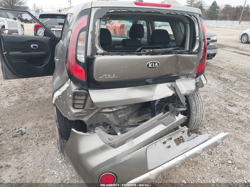 2018 Kia Soul VIN KNDJP3A55J7607693 IAAI salvage auction — FRONT & REAR, Salvage (Illinois), sold $1,000 on 2026-07-14 (photo 6)