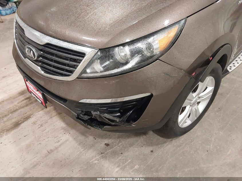 2013 Kia Sportage VIN KNDPBCA29D7427815 IAAI salvage auction — LEFT FRONT, Regular (South Dakota), sold $3,200 on 2026-07-07 (photo 6)