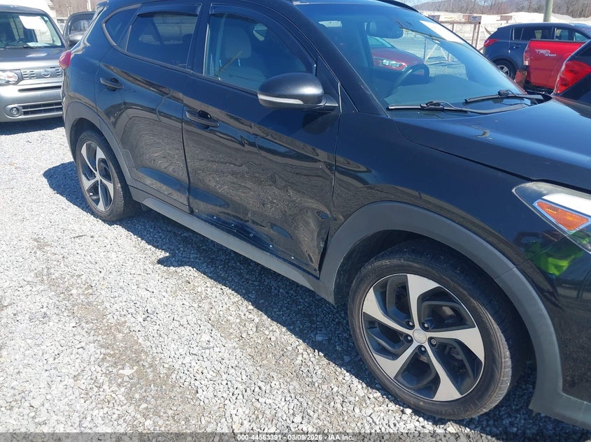 2018 Hyundai Tucson VIN KM8J3CA2XJU690049 IAAI salvage auction — SIDE, Salvage (North Carolina), sold $3,700 on 2026-07-31 (photo 6)