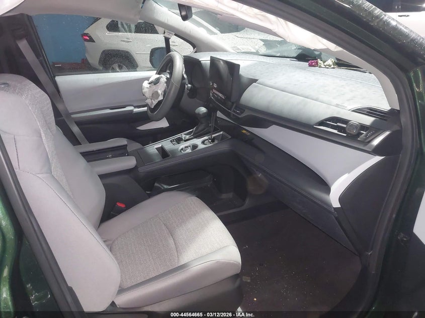 2025 Toyota Sienna VIN 5TDBSKFC4SS171706 IAAI salvage auction — FRONT END, Salvage Title, sold $11,100 on 2026-07-20 (photo 5)