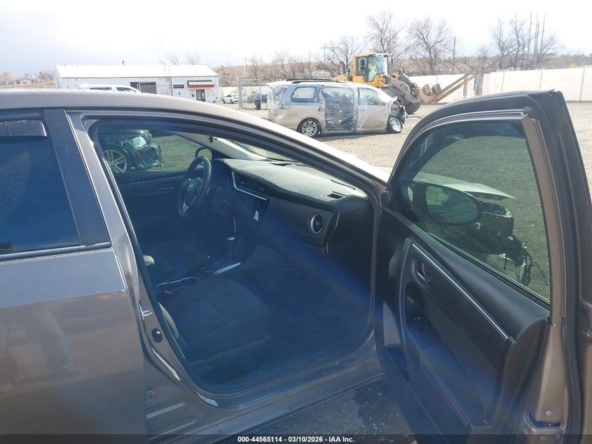 2017 Toyota Corolla VIN 5YFBPRHE3HP571041 IAAI salvage auction — RIGHT FRONT, Salvage Title, sold $2,550 on 2026-08-15 (photo 5)