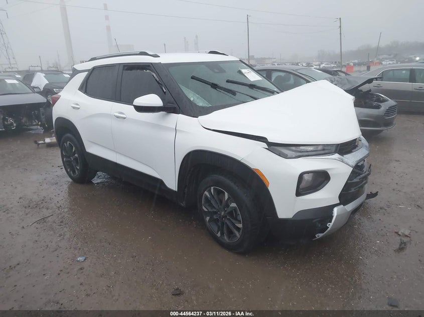2023 Chevrolet Trailblazer VIN KL79MPS25PB089028 IAAI salvage auction — LEFT FRONT, Salvage Title, sold $1,800 on 2026-07-22 (photo 1)