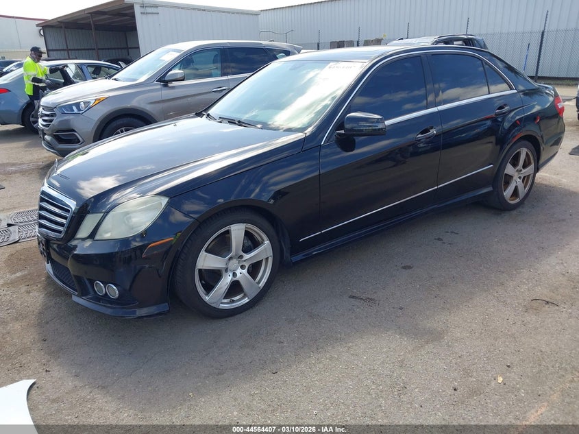 2010 Mercedes-benz E-klasse VIN WDDHF5GB8AA166421 IAAI salvage auction — RIGHT FRONT, Salvage (California), sold $1,150 on 2026-07-06 (photo 2)