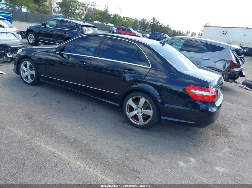 2010 Mercedes-benz E-klasse VIN WDDHF5GB8AA166421 IAAI salvage auction — RIGHT FRONT, Salvage (California), sold $1,150 on 2026-07-06 (photo 3)