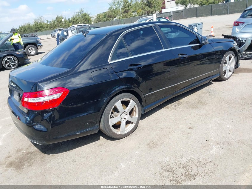 2010 Mercedes-benz E-klasse VIN WDDHF5GB8AA166421 IAAI salvage auction — RIGHT FRONT, Salvage (California), sold $1,150 on 2026-07-06 (photo 4)