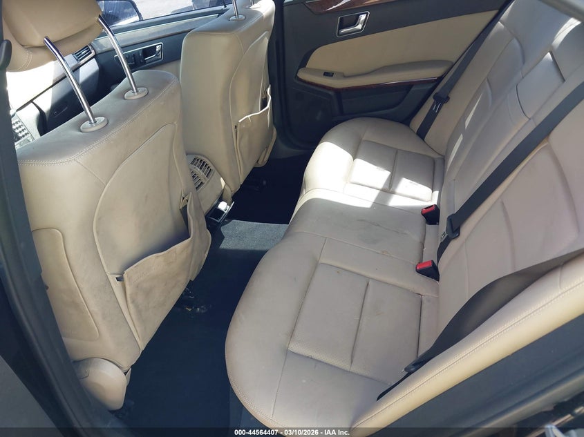 2010 Mercedes-benz E-klasse VIN WDDHF5GB8AA166421 IAAI salvage auction — RIGHT FRONT, Salvage (California), sold $1,150 on 2026-07-06 (photo 8)