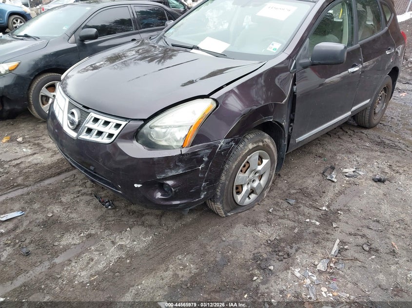 2015 Nissan Rogue VIN JN8AS5MT4FW673870 IAAI salvage auction — LEFT FRONT, Salvage Title, sold $425 on 2026-07-28 (photo 2)