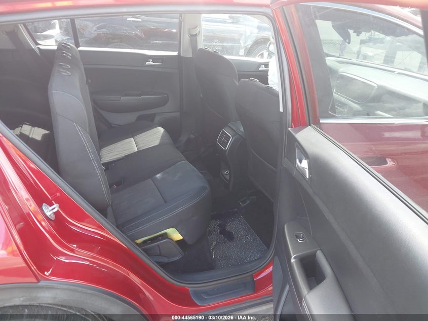 2022 Kia Sportage VIN KNDPMCAC1N7970242 IAAI salvage auction — FRONT END, Salvage Title, sold $2,500 on 2026-08-02 (photo 8)
