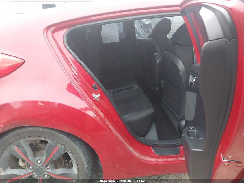 2017 Hyundai Veloster VIN KMHTC6AD2HU322180 IAAI salvage auction — REAR END, Clear (Oklahoma), sold $1,400 on 2026-07-09 (photo 8)