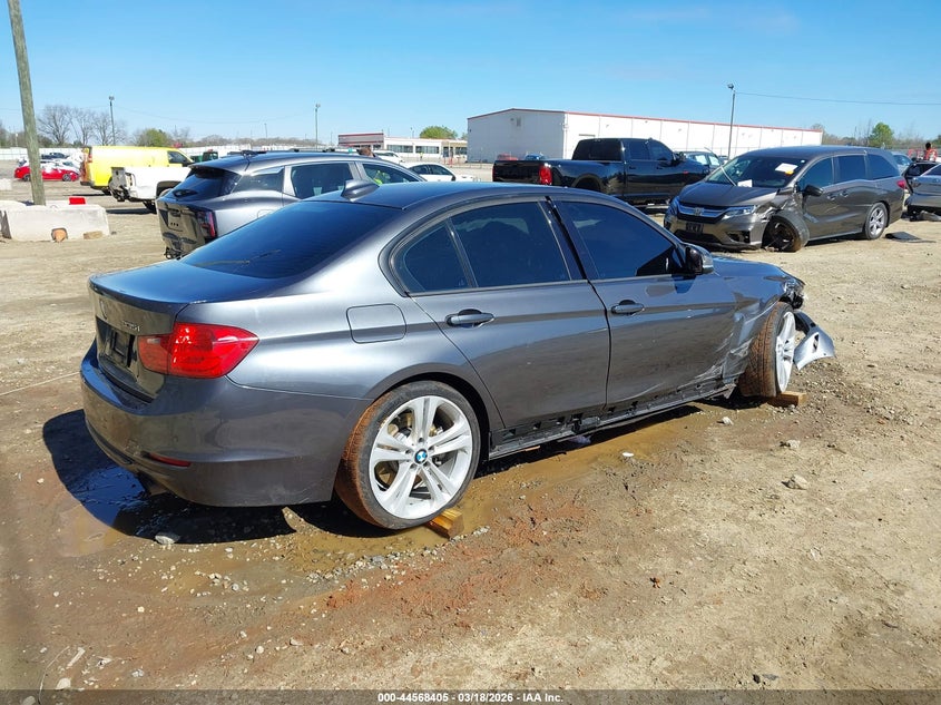 2013 BMW 3er VIN WBA3A9C51DF686006 IAAI salvage auction — SIDE, Salvage Title, sold $1,200 on 2026-07-31 (photo 4)
