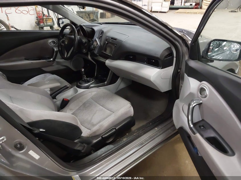 2011 Honda Cr-z VIN JHMZF1C66BS003079 IAAI salvage auction — REAR END, Salvage (Maine), sold $475 on 2026-07-10 (photo 5)