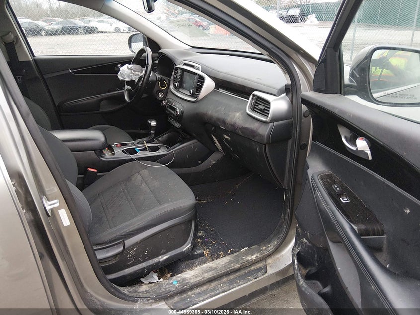 2019 Kia Sorento VIN 5XYPGDA33KG520409 IAAI salvage auction — FRONT END, Salvage (Kentucky), sold $1,750 on 2026-07-13 (photo 5)