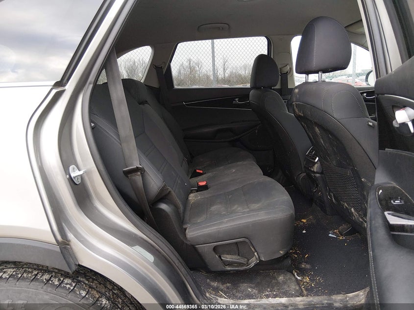 2019 Kia Sorento VIN 5XYPGDA33KG520409 IAAI salvage auction — FRONT END, Salvage (Kentucky), sold $1,750 on 2026-07-13 (photo 8)
