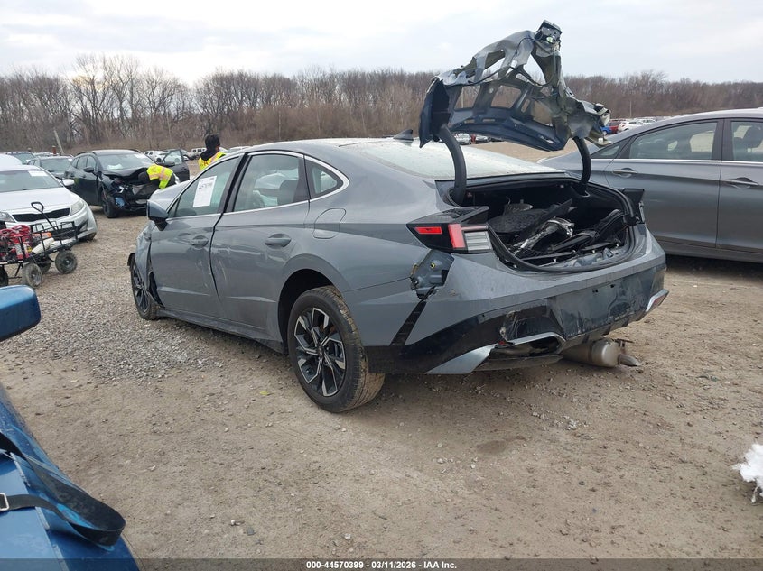 2024 Hyundai Sonata VIN KMHL64JA6RA395010 IAAI salvage auction — ROLLOVER, Salvage Title, sold $925 on 2026-07-08 (photo 3)