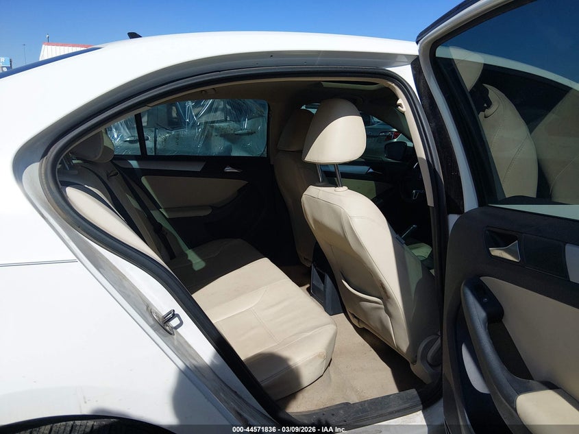 2012 Volkswagen Jetta VIN 3VW3L7AJ3CM014672 IAAI salvage auction — FRONT END, Clear (Oklahoma), sold $750 on 2026-07-09 (photo 8)