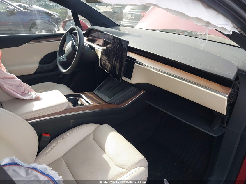 2023 Tesla Model x VIN 7SAXCAE52PF426643 IAAI salvage auction — RIGHT REAR, Salvage Title, sold $22,400 on 2026-08-20 (photo 5)