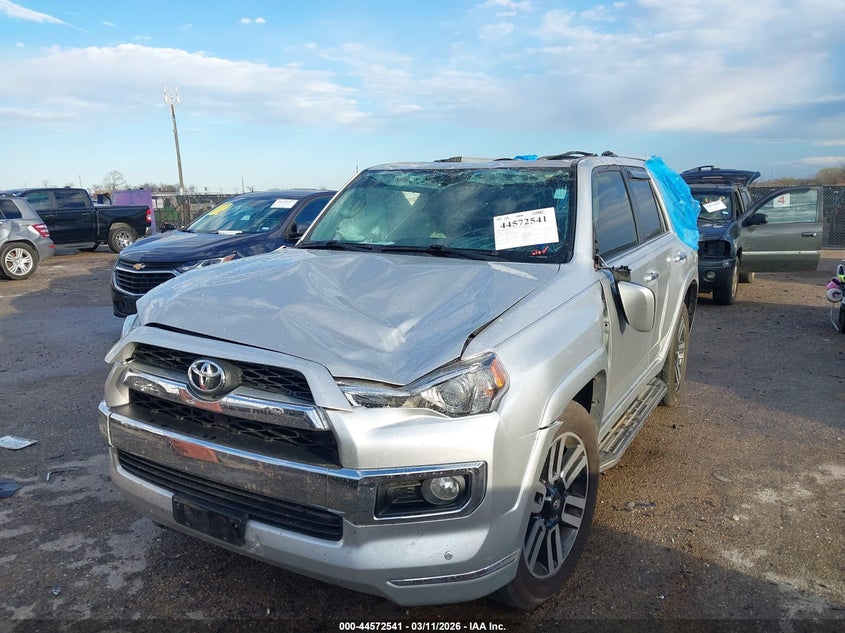 2019 Toyota 4runner VIN JTEBU5JR6K5669852 IAAI salvage auction — ROLLOVER, Salvage Title, sold $5,500 on 2026-07-21 (photo 2)