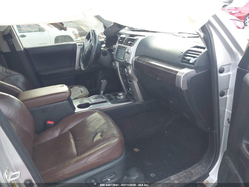 2019 Toyota 4runner VIN JTEBU5JR6K5669852 IAAI salvage auction — ROLLOVER, Salvage Title, sold $5,500 on 2026-07-21 (photo 5)