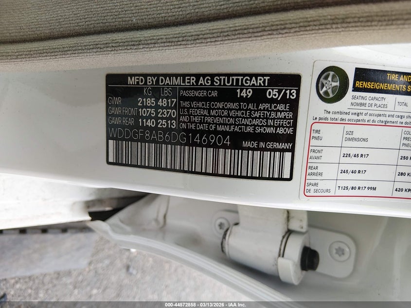 2013 Mercedes-benz C-klasse VIN WDDGF8AB6DG146904 IAAI salvage auction — FRONT END, Salvage Title, sold $1,550 on 2026-08-09 (photo 9)