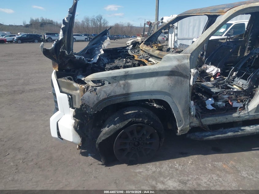 2026 Toyota Tundra VIN 5TFLA5DB1TX339512 IAAI salvage auction — TOTAL BURN, Salvage Title, sold $825 on 2026-07-07 (photo 6)
