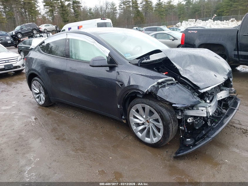 2026 Tesla Model y VIN 7SAYGDEE1TA588409 IAAI salvage auction — FRONT END, Salvage (Massachusetts), sold $7,800 on 2026-07-23 (photo 1)