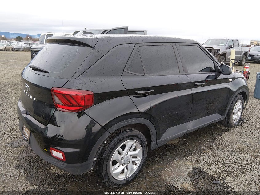 2023 Hyundai Venue VIN KMHRB8A38PU219523 IAAI salvage auction — LEFT SIDE, Salvage (Oregon), sold $2,975 on 2026-07-27 (photo 4)