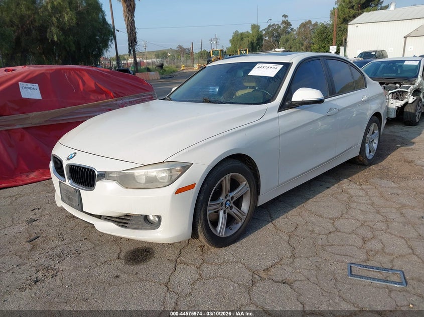 2012 BMW 3er VIN WBA3C1C54CF434020 IAAI salvage auction — NORMAL WEAR, Salvage (Texas), sold $400 on 2026-07-14 (photo 2)