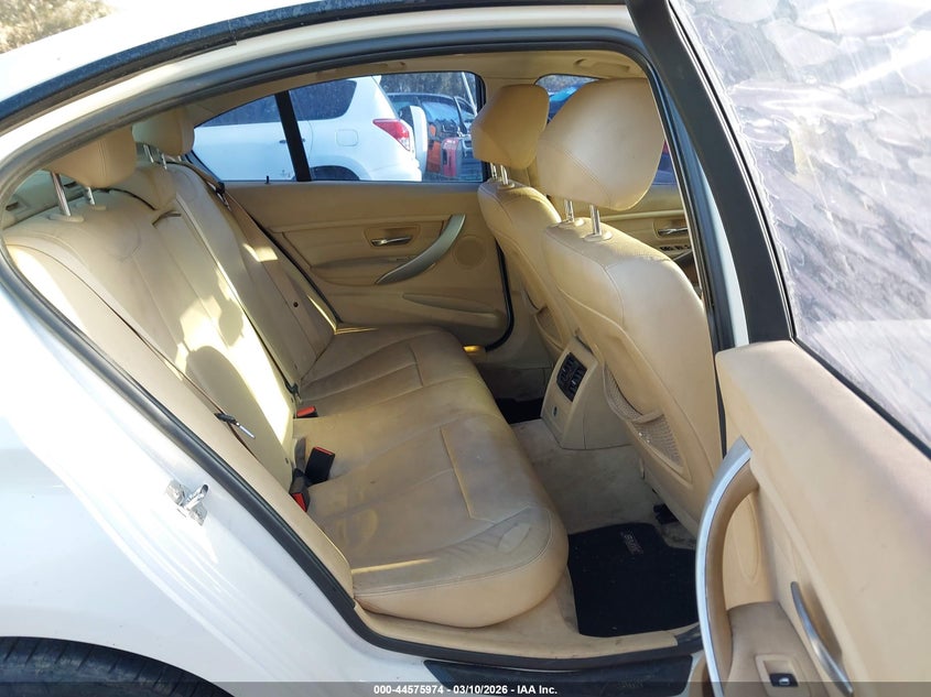 2012 BMW 3er VIN WBA3C1C54CF434020 IAAI salvage auction — NORMAL WEAR, Salvage (Texas), sold $400 on 2026-07-14 (photo 8)