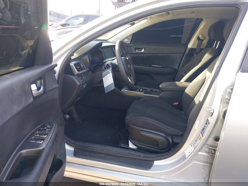 2019 Kia Optima VIN 5XXGT4L33KG297656 IAAI salvage auction — REAR END, Salvage Title, sold $2,850 on 2026-07-10 (photo 5)