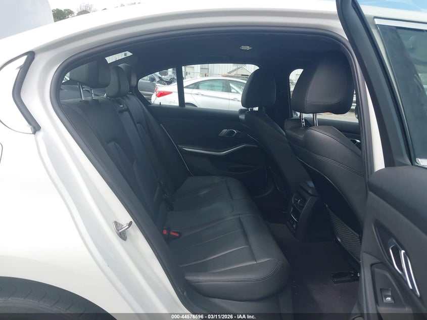 2019 BMW 3er VIN WBA5R7C59KFH29321 IAAI salvage auction — FRONT END, Salvage Title, sold $4,800 on 2026-07-19 (photo 8)