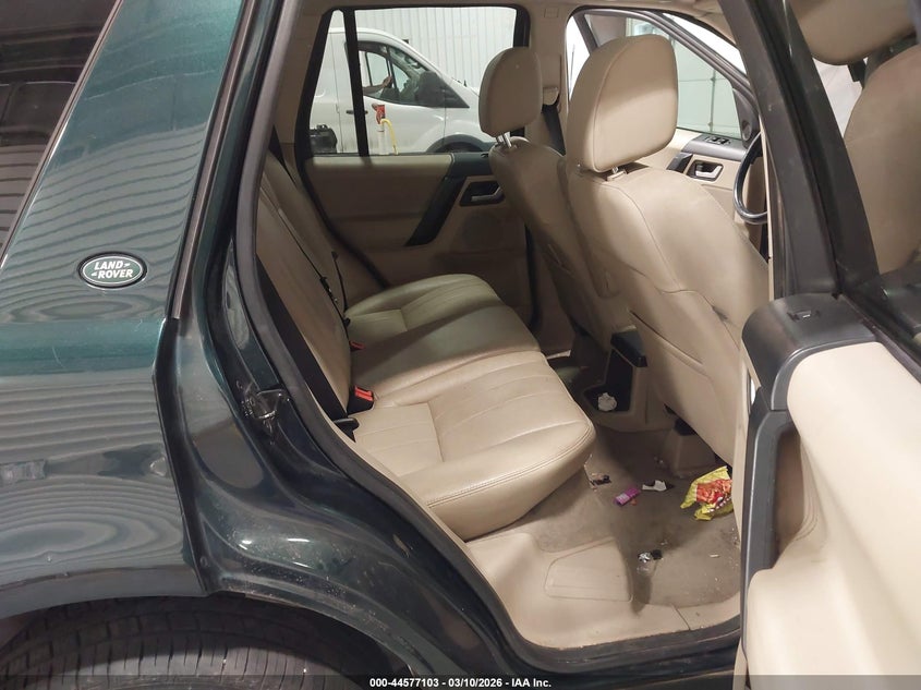 2014 Land rover Lr2 VIN SALFR2BG4EH389040 IAAI salvage auction — NORMAL WEAR, Salvage Title, sold $300 on 2026-07-08 (photo 8)