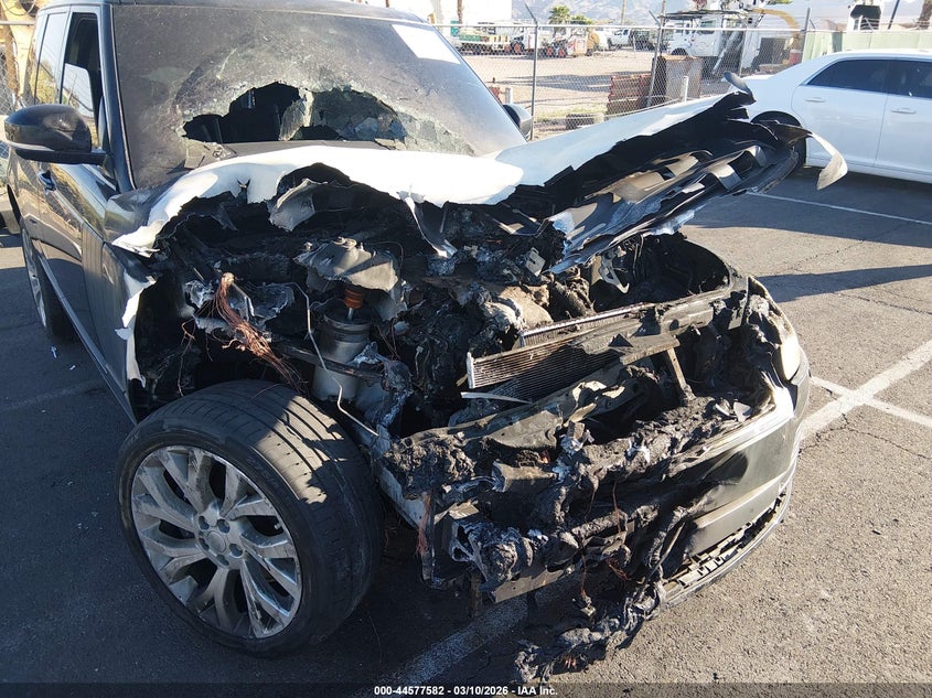 2019 Land rover RANGE ROVER VIN SALGS2SV3KA543913 IAAI salvage auction — Burn Engine, Salvage (Nevada), sold $2,000 on 2026-07-17 (photo 6)