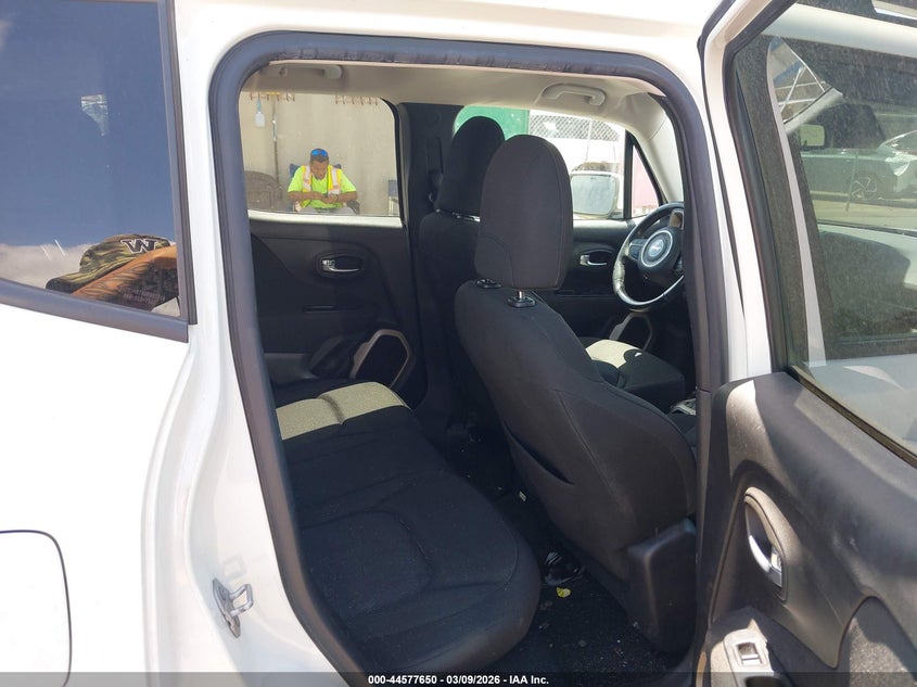 2016 Jeep Renegade VIN ZACCJABTXGPD37268 IAAI salvage auction — REAR END, Salvage Title, sold $125 on 2026-08-18 (photo 8)