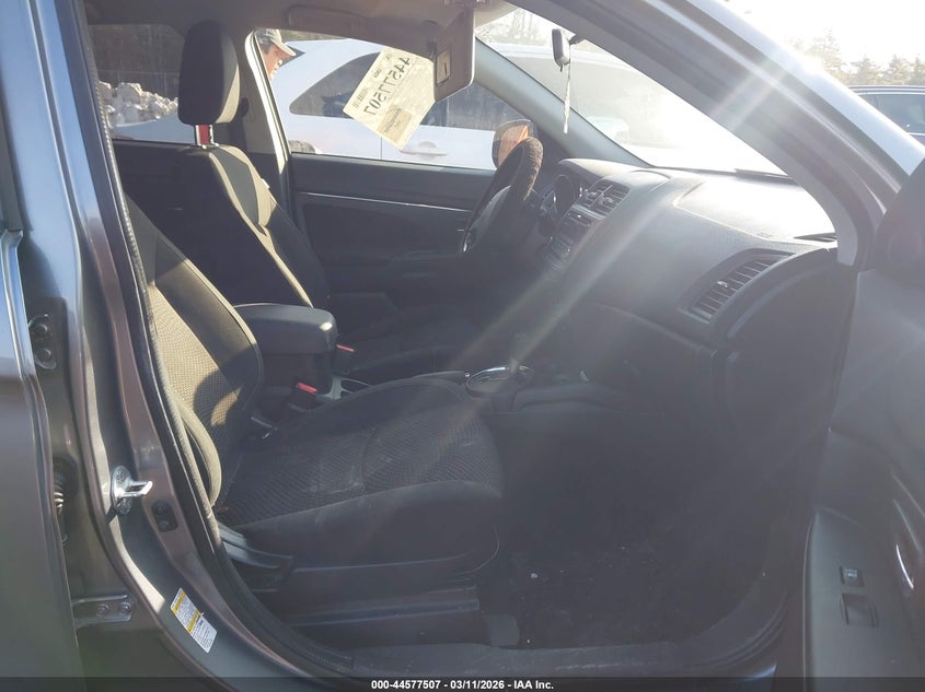 2016 Mitsubishi Outlander VIN JA4AR3AU3GZ053434 IAAI salvage auction — FRONT END, Salvage (Massachusetts), sold $825 on 2026-07-28 (photo 5)