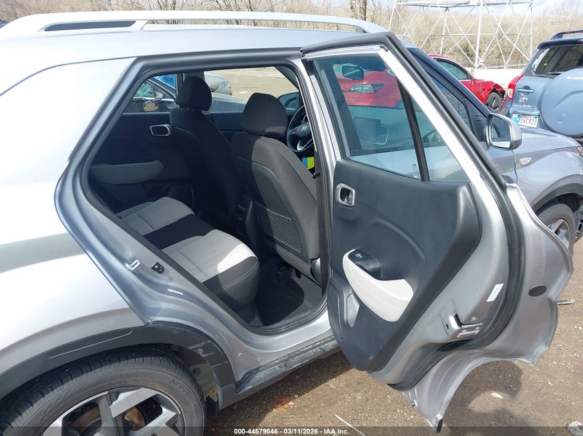 2026 Hyundai Venue VIN KMHRC8A39TU425716 IAAI salvage auction — SIDE, Salvage Title, sold $25 on 2026-07-11 (photo 8)