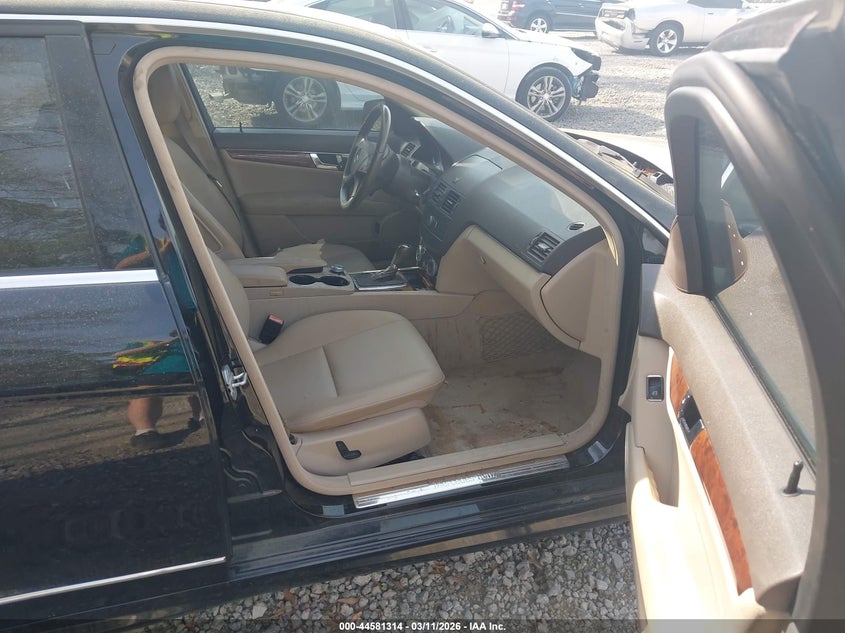 2011 Mercedes-benz C-klasse VIN WDDGF5EB4BA449642 IAAI salvage auction — REAR END, Salvage (South Carolina), sold $750 on 2026-07-28 (photo 5)