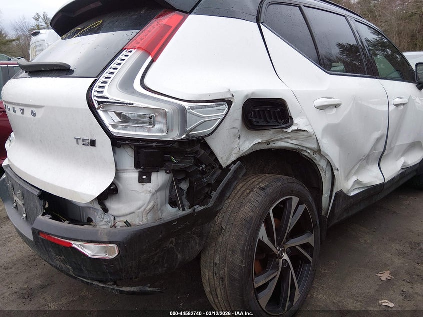 2022 Volvo Xc40 VIN YV4162UM1N2722954 IAAI salvage auction — RIGHT SIDE, Salvage (Massachusetts), sold $6,500 on 2026-07-14 (photo 6)