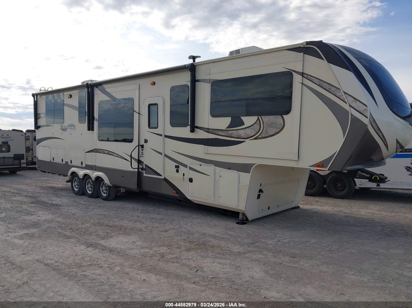 2018 Grand design Other VIN 573FS4332J1108657 — IAAI salvage auction photo