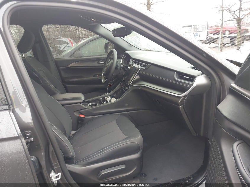 2024 Jeep Grand cherokee VIN 1C4RJKAG6R8600211 IAAI salvage auction — FRONT END, Salvage (New Jersey), sold $12,900 on 2026-07-20 (photo 5)