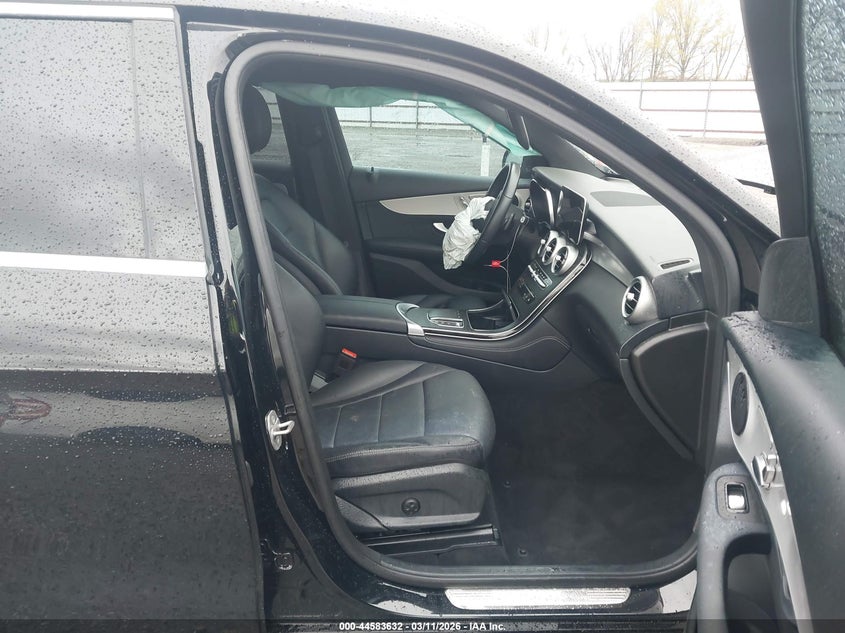 2021 Mercedes-benz Glc VIN W1N0G8DB0MV266982 IAAI salvage auction — FRONT END, Salvage Title, sold $25 on 2026-07-29 (photo 5)