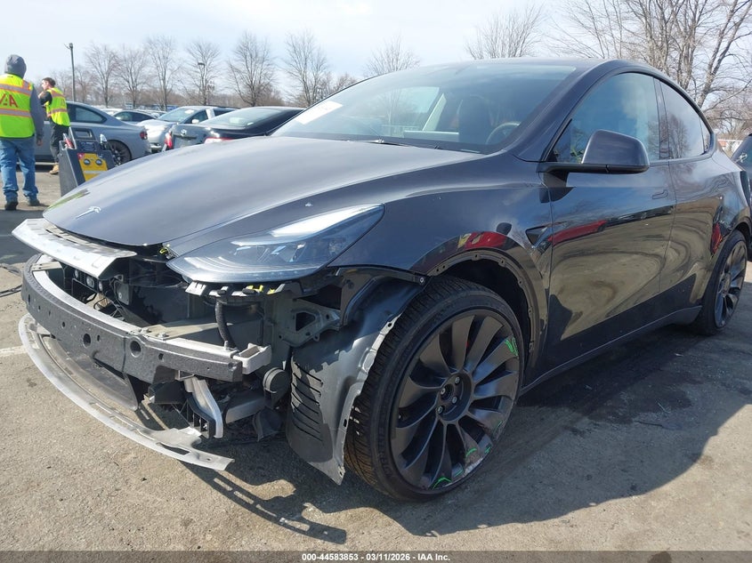 2024 Tesla Model y VIN 7SAYGDEF0RF036131 IAAI salvage auction — FRONT & REAR, Salvage Title, sold $14,600 on 2026-07-16 (photo 2)