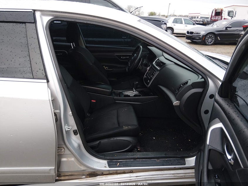 2017 Nissan Altima VIN 1N4AL3AP0HC160114 IAAI salvage auction — LEFT & RIGHT, Salvage (Georgia), sold $550 on 2026-07-19 (photo 5)