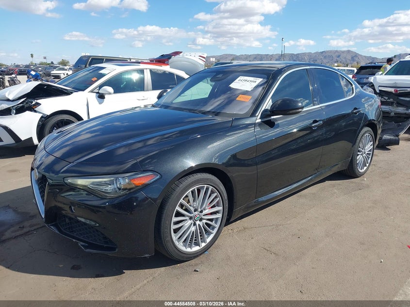2018 Alfa romeo Giulia VIN ZARFAEEN4J7571532 IAAI salvage auction — RIGHT SIDE, Salvage (Arizona), sold $1,050 on 2026-07-28 (photo 2)