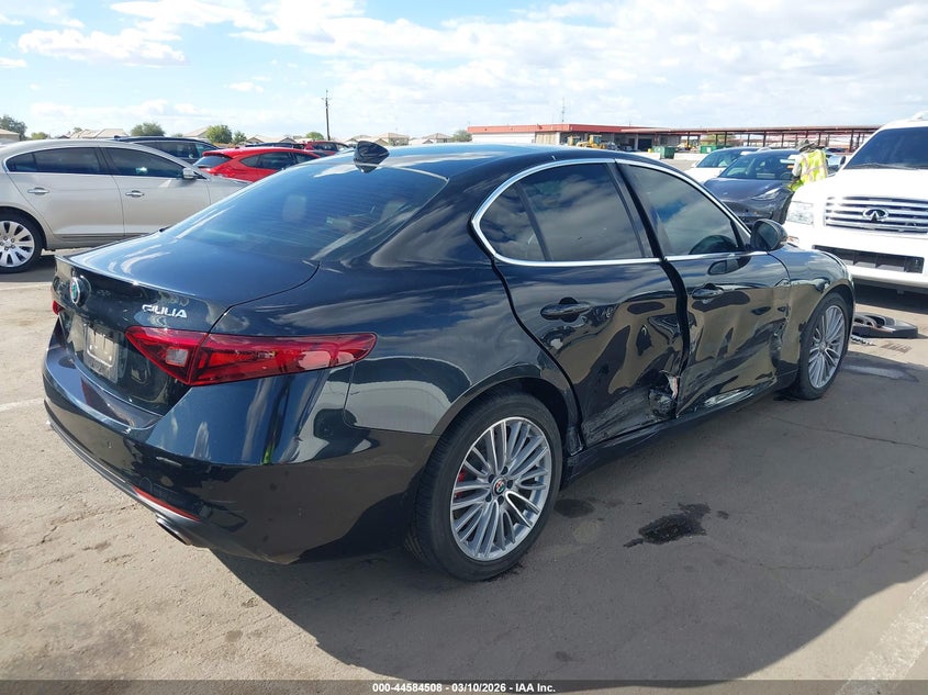 2018 Alfa romeo Giulia VIN ZARFAEEN4J7571532 IAAI salvage auction — RIGHT SIDE, Salvage (Arizona), sold $1,050 on 2026-07-28 (photo 4)