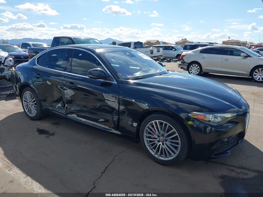 2018 Alfa romeo Giulia VIN ZARFAEEN4J7571532 IAAI salvage auction — RIGHT SIDE, Salvage (Arizona), sold $1,050 on 2026-07-28 (photo 6)