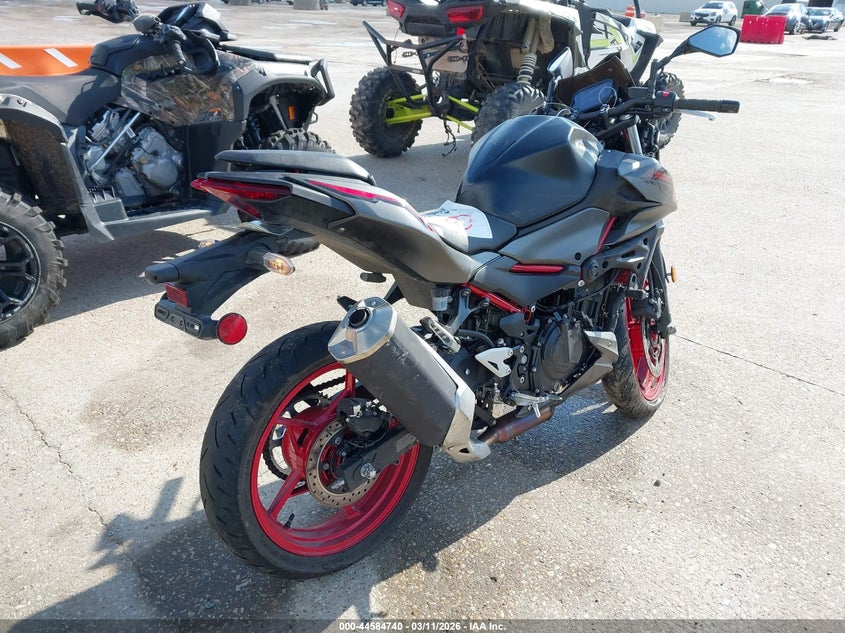 2025 Kawasaki Er VIN ML5ERGF17SDA38287 IAAI salvage auction — FRONT END, Salvage Title, sold $900 on 2026-07-08 (photo 4)