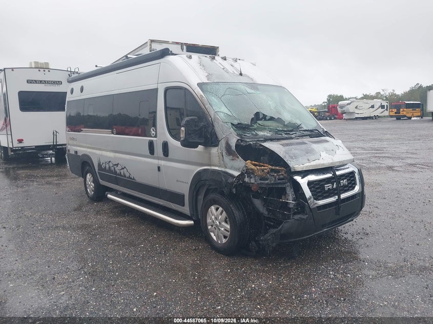 2022 Ram Promaster 3500 VIN 3C6MRVUG5ME580636 IAAI salvage auction — Burn Engine, Rebuildable (Florida), sold $11,100 on 2026-10-20 (photo 1)