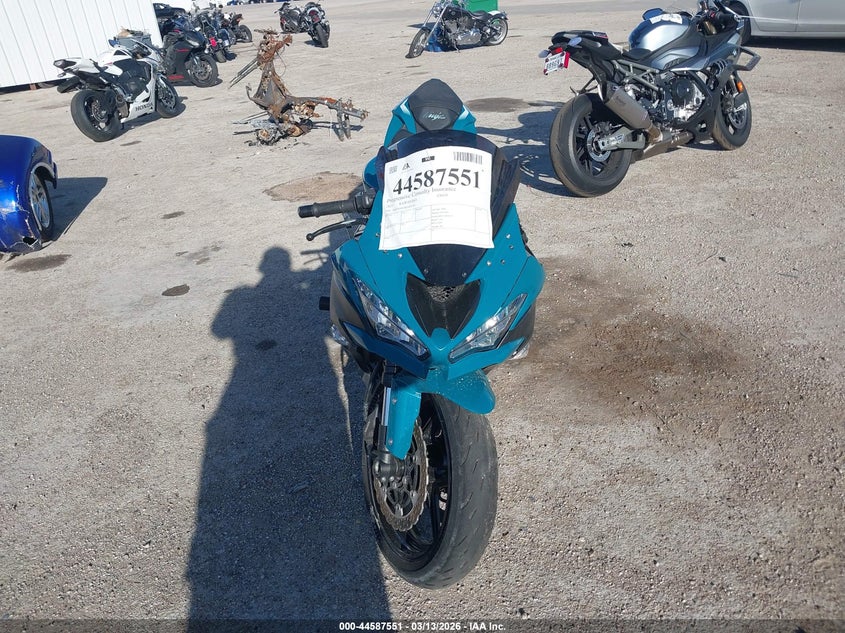 2021 Kawasaki Zx VIN JKBZXJH13MA007763 IAAI salvage auction — THEFT, Salvage Title, sold $1,050 on 2026-07-29 (photo 5)