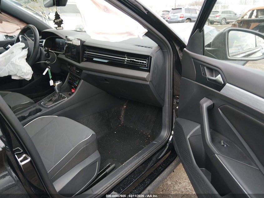 2025 Volkswagen Jetta VIN 3VWBX7BUXSM103422 IAAI salvage auction — FRONT END, Salvage (New Jersey), sold $4,300 on 2026-07-09 (photo 5)