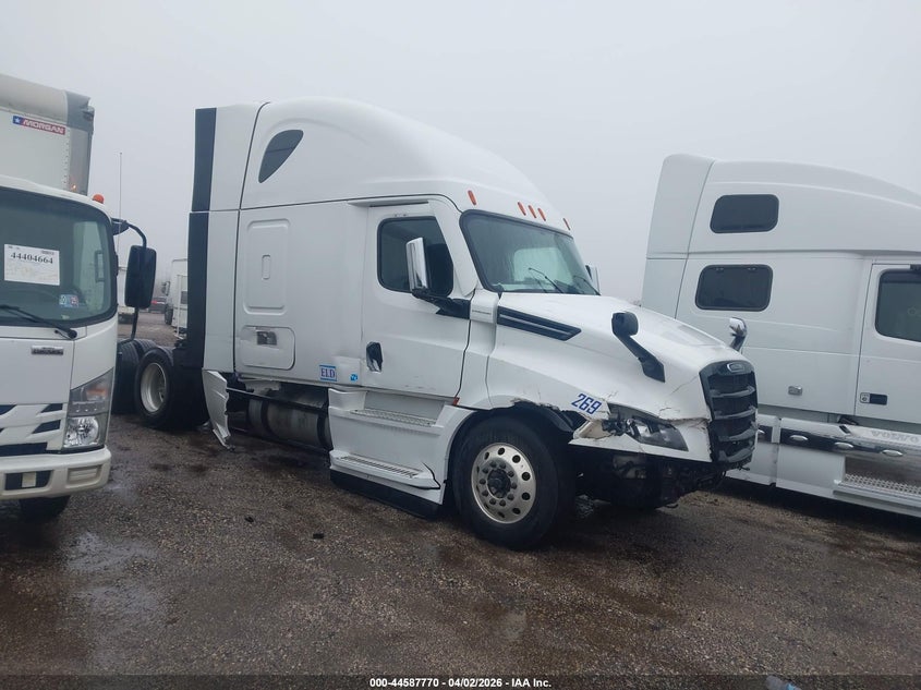 2024 Freightliner New cascadia 126 VIN 3AKJHHDR2RSUX4691 IAAI salvage auction — SIDE, Salvage (Illinois), sold $14,750 on 2026-07-22 (photo 1)